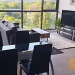Lovely In Lyneham - 1Bd 1Bth Apt