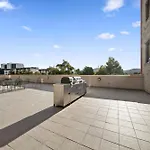 Inner-City 2-Bed With Parking, Pool, Gym & Bbq