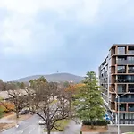 Roomy 2Br 2Ba City-Centre Apt