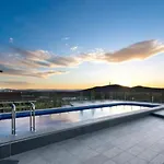 Deluxe Studio Apartment In The Center Of Canberra