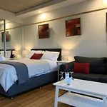 Deluxe Studio Apartment In The Center Of Canberra