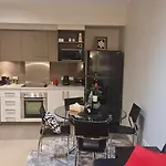 Qure Restaurant And Apartments Canberra Bruce