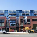 1 Bed Luxury Braddon Unit