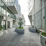 1 Bed Luxury Braddon Unit