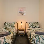 2 Bedroom Family Business Friendly Cbd Anu
