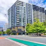 Modern 2Br Apartment In The Heart Of The City