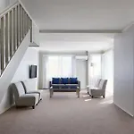 Pinnacle Apartments