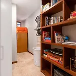Charming Two-Story 2Br Townhouse In Braddon