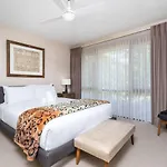 Charming Two-Story 2Br Townhouse In Braddon