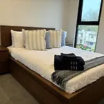 Braddon-Cbd-2 Bedroom Apt