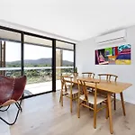 Kashmir - Luxury Top Floor Apartment - Mountain View