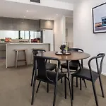 Executive Balcony Apartment In Central Canberra
