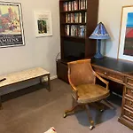Griffith Gallery Flat