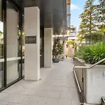 Central 1-Bed Apartment With Pool And Gym Access