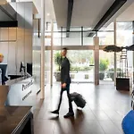 Peppers Gallery Hotel