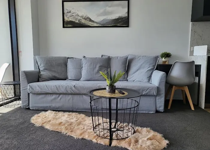Lovely Canberra Cbd Modern One Bedroom Apartment