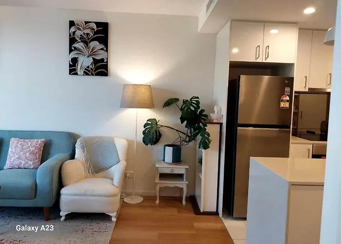 Lux 2 Bed 2 Bath Secure Parking Apartment In The Heart Of Dickson, Canberra