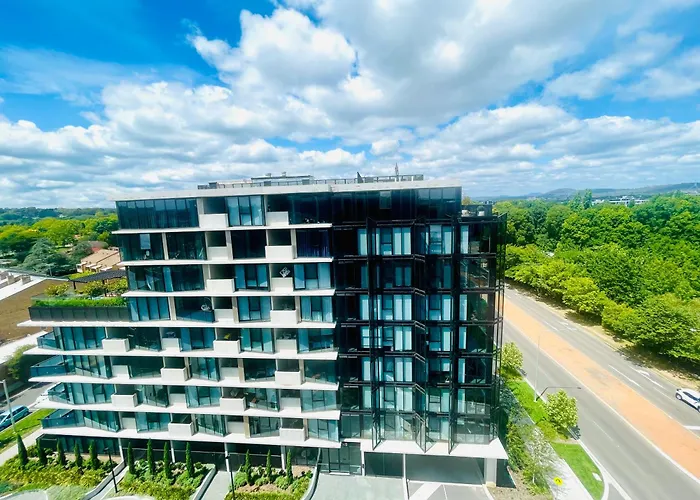 The Metropol 2Br Apt, In The Heart Of Cbd 2B1B1C, Free Parking, Wi-Fi