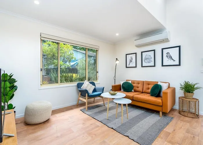 Peaceful 1Br Courtyard Unit In Quiet Dickson