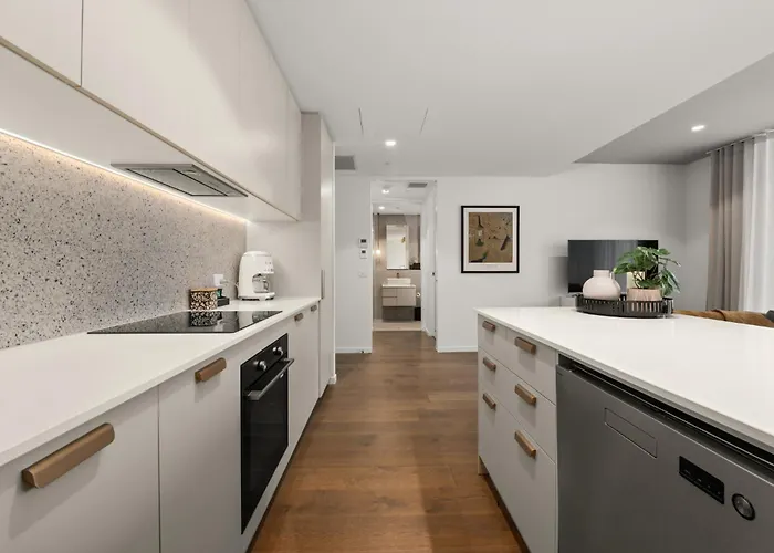 Chic And Elegant 1-Bed In Unbeatable Location