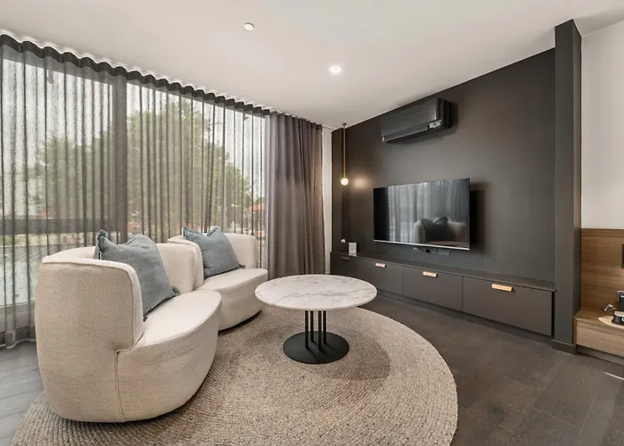 Cosy Braddon Studio With Bbq Area