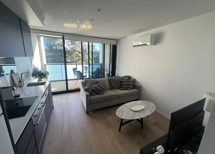 Central Cbd - Parking - Sleeps 4