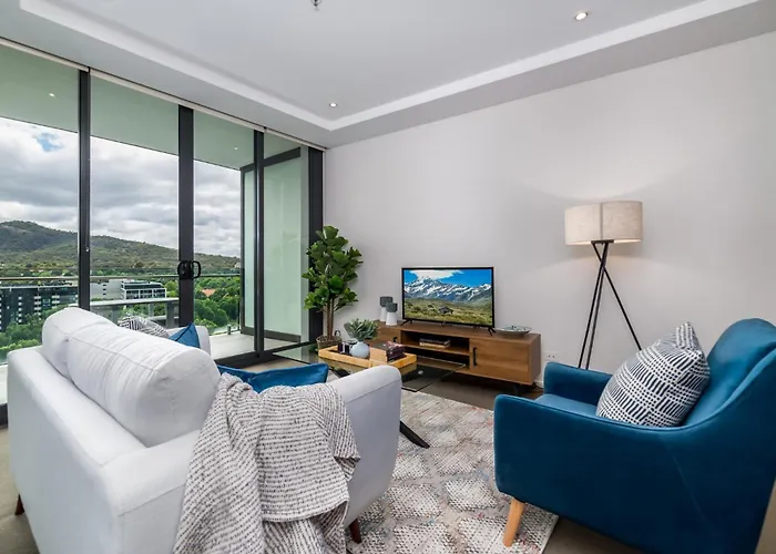 Executive Balcony Apartment In Central Canberra