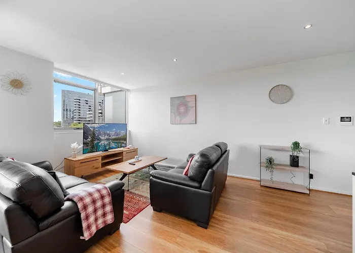 Stylish 1-Bed Flat With Pool Bbq & Sauna Access