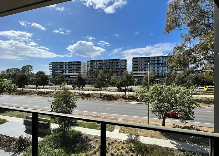 Embark Luxe 2Br 2Bath Apartment In Lynham 1 Secure Carpark Wifi Canberra