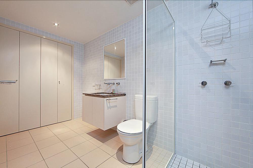 Hotel Avenue Canberra