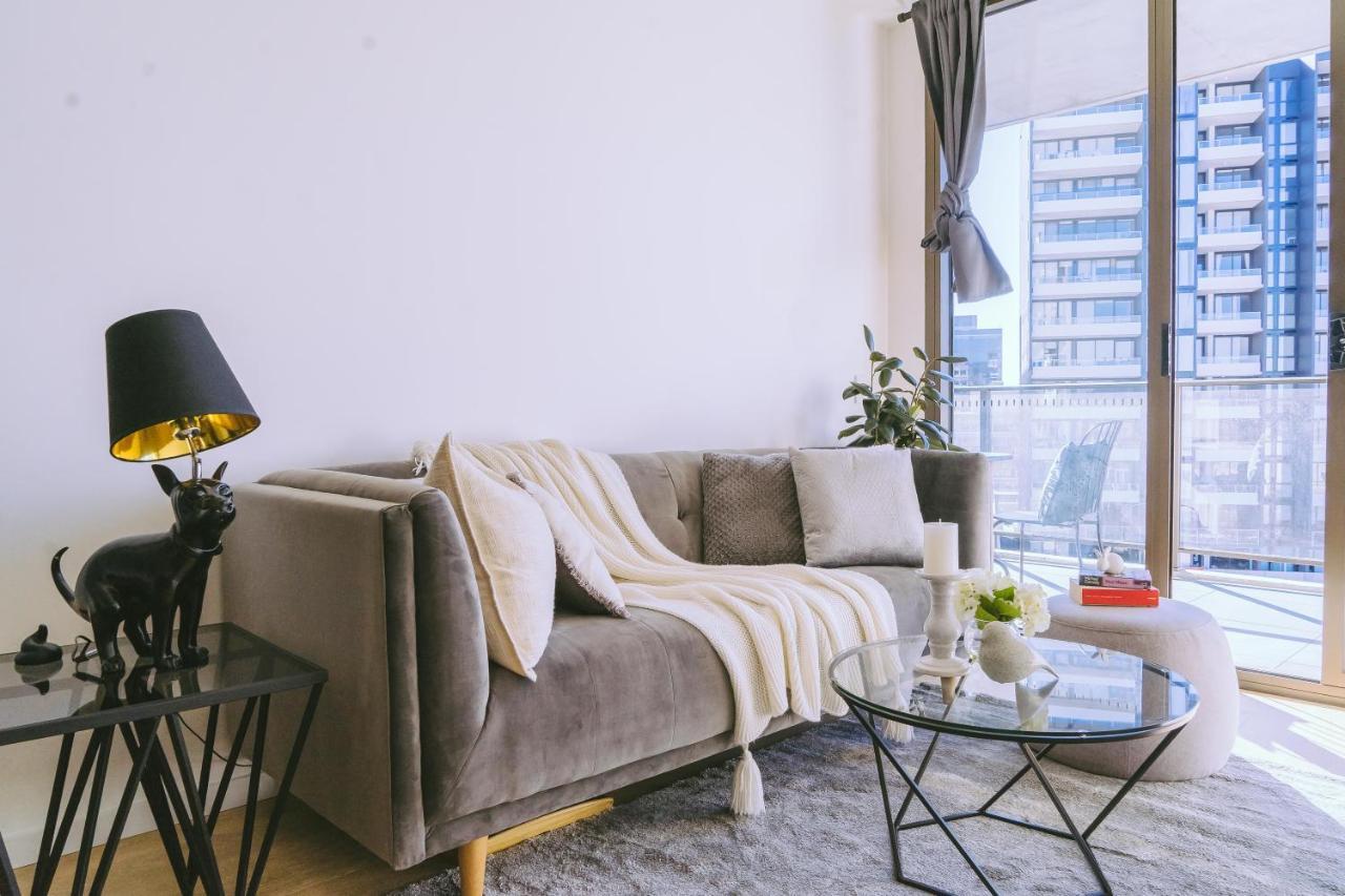 Capitol Executive On London Circuit Apartment