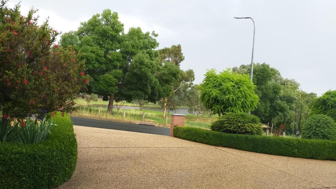 Sweet By The Golf Course *