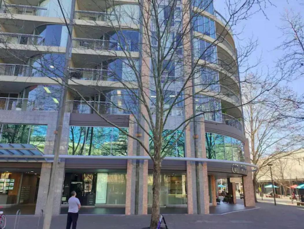 Apartment One-bedroom In The Heart Of The Canberra