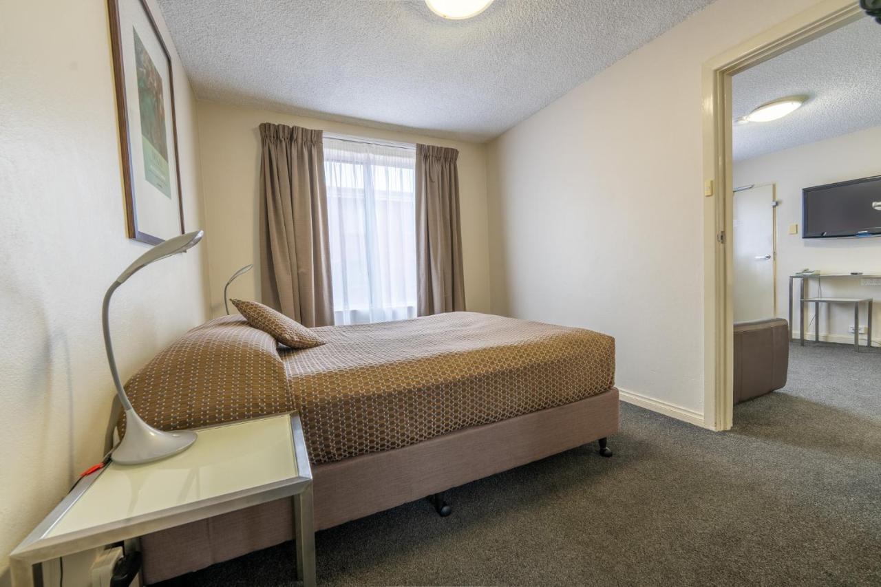 Forrest & Aparthotel Canberra