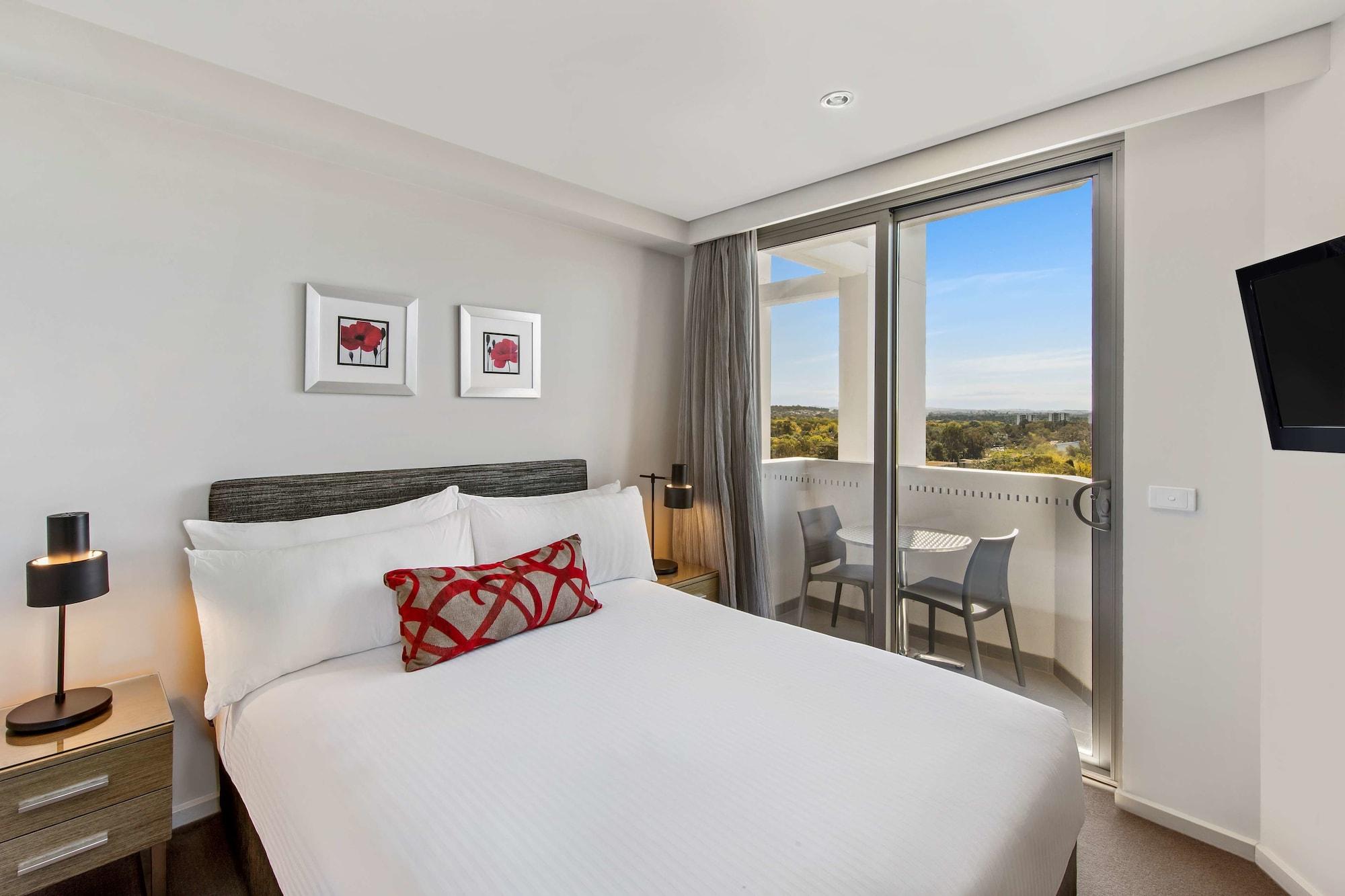 Adina Serviced Dickson Aparthotel 4*