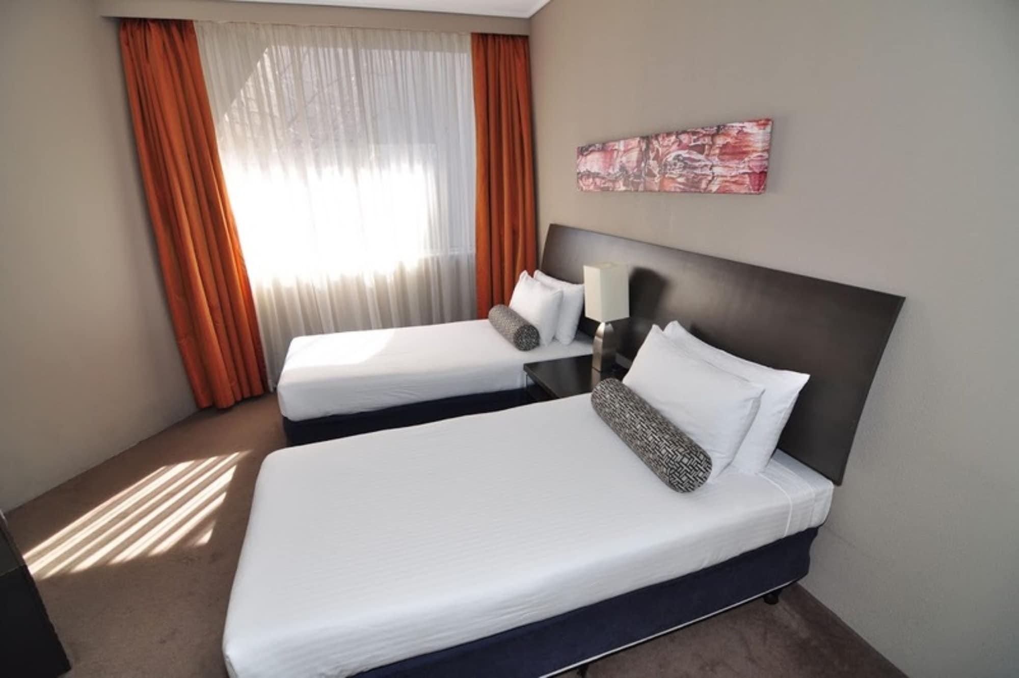 Pavilion On Northbourne Hotel 4*