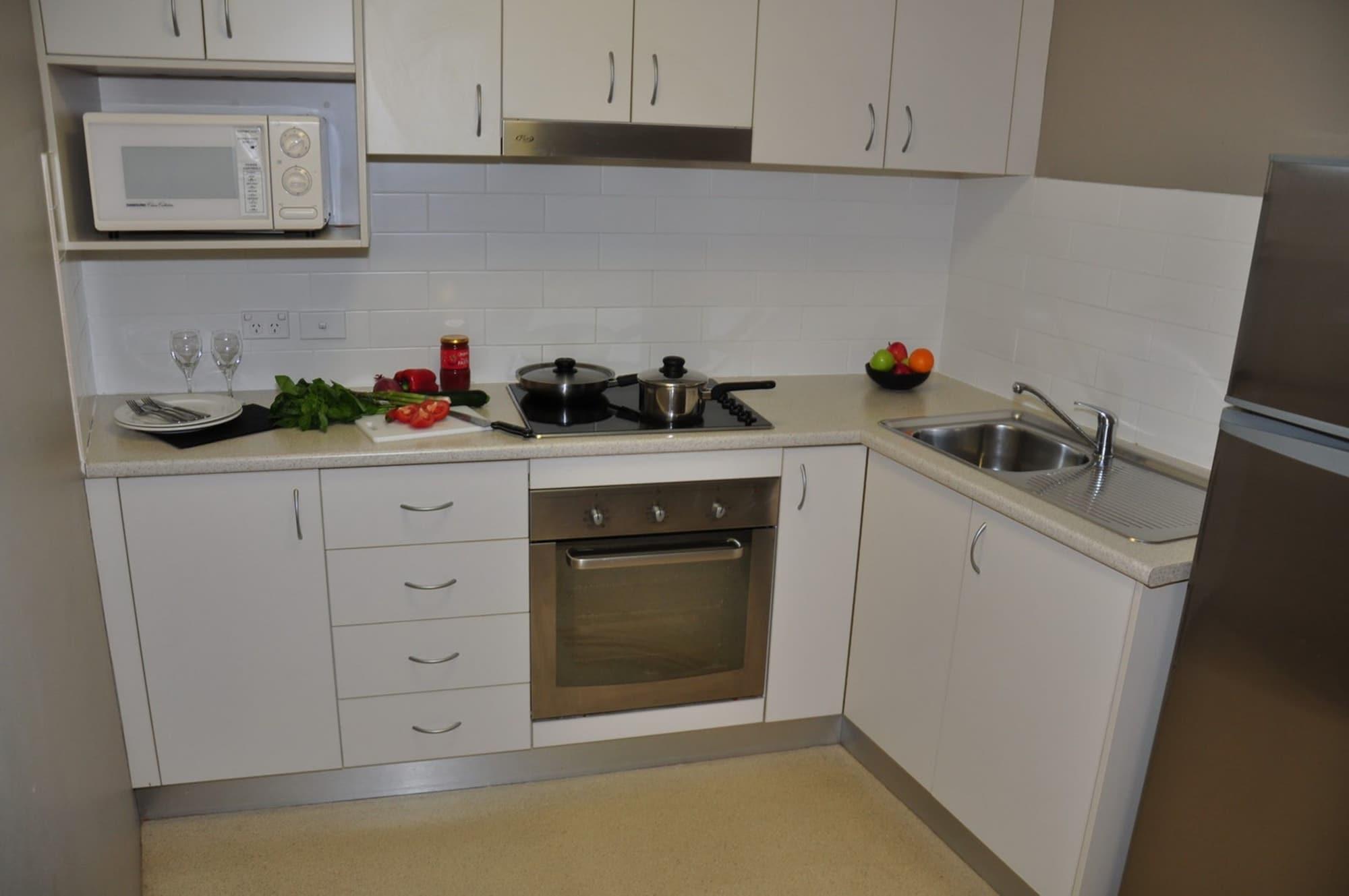 Pavilion On Northbourne Hotel 4*