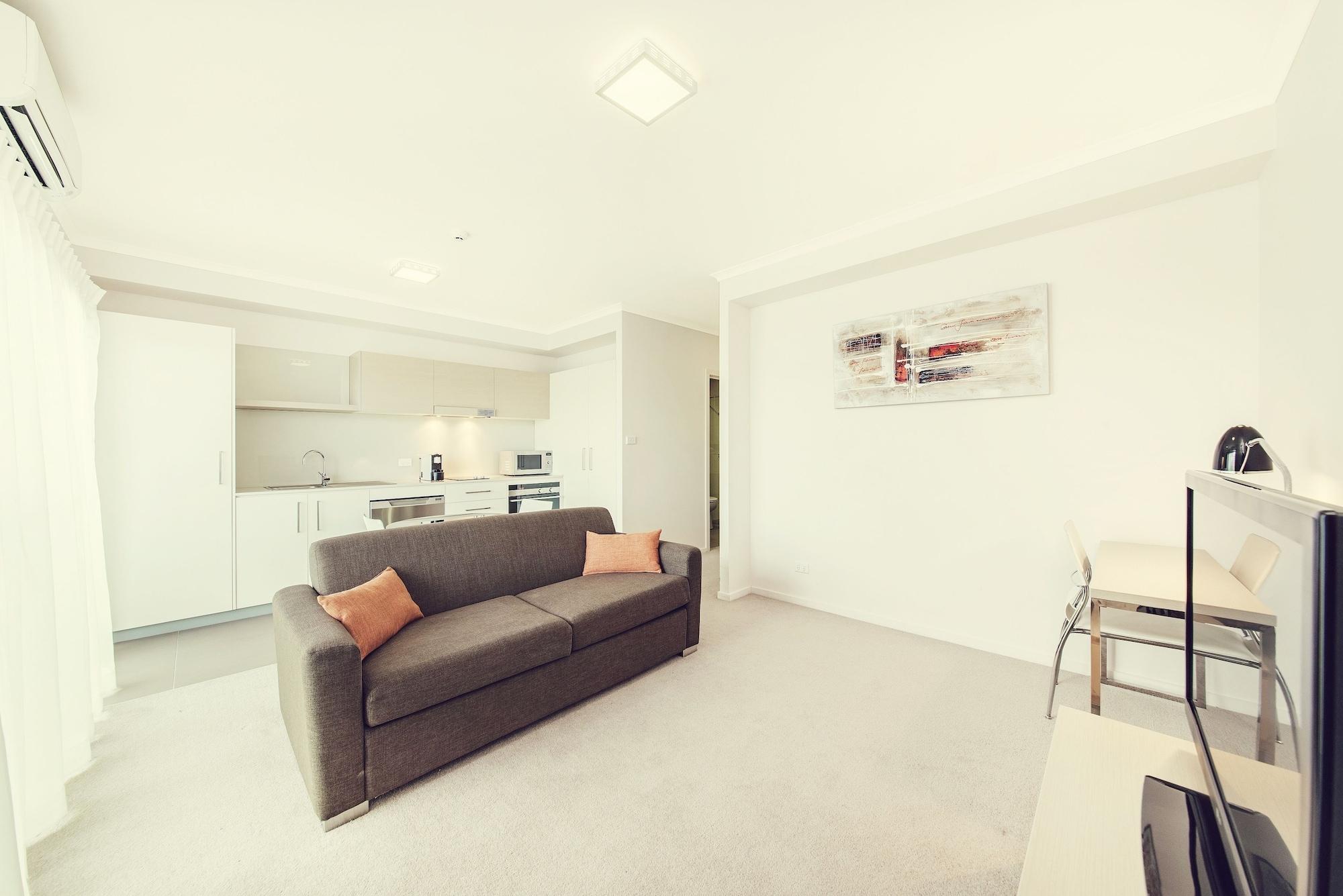 Aparthotel Abode Tuggeranong 4*