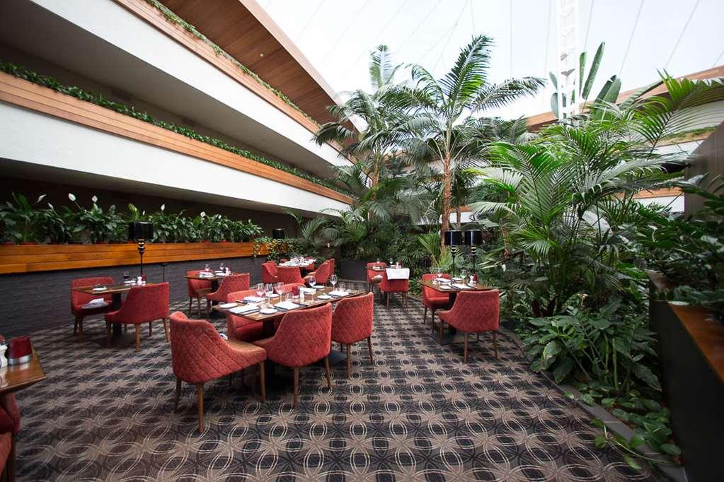 Pavilion On Northbourne Hotel 4*