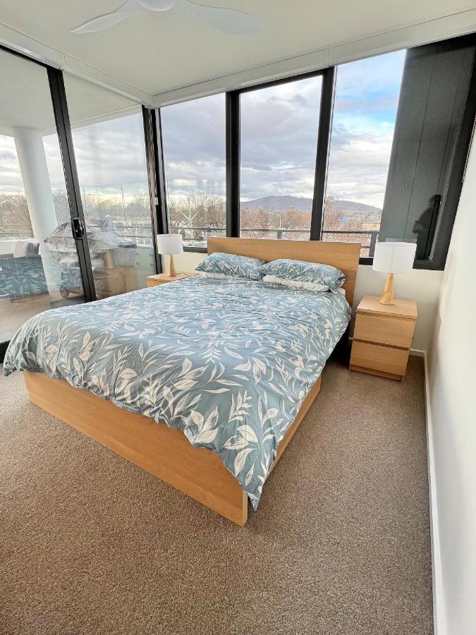 Apartment Spacious & Open 2 Bd 2bth 2crsp Apt - Dickson Cbd