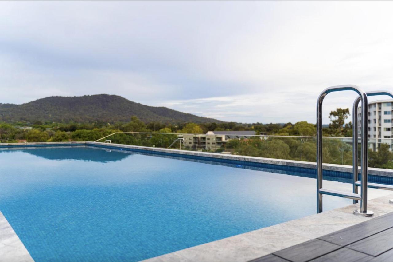 The Hamptons - Lux 2 Bed 2 Bath, Pool - Location * Canberra