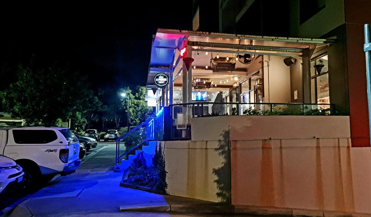 Qure Restaurant And Bruce