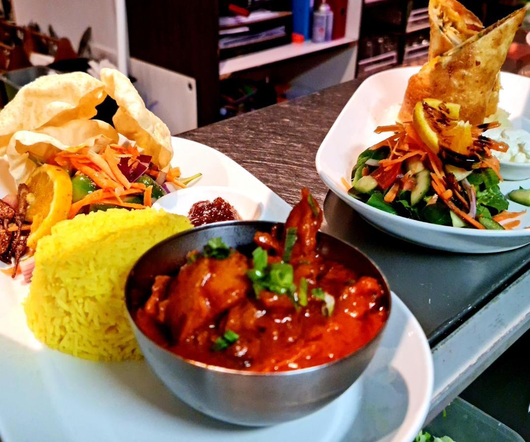 Qure Restaurant And Bruce * Canberra