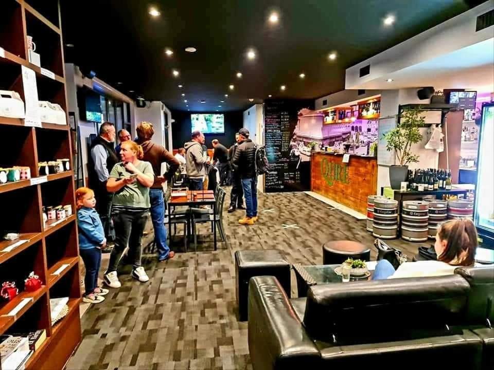 Qure Restaurant And Bruce Canberra