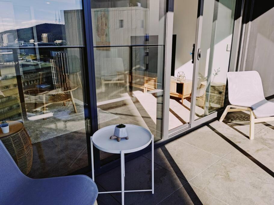Brand New Park Avenue In The Heart Of City