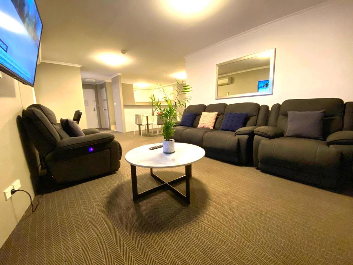 2 Bed 2 Bath In Braddon, - Pool, Gym And Free Parking Apartment Canberra