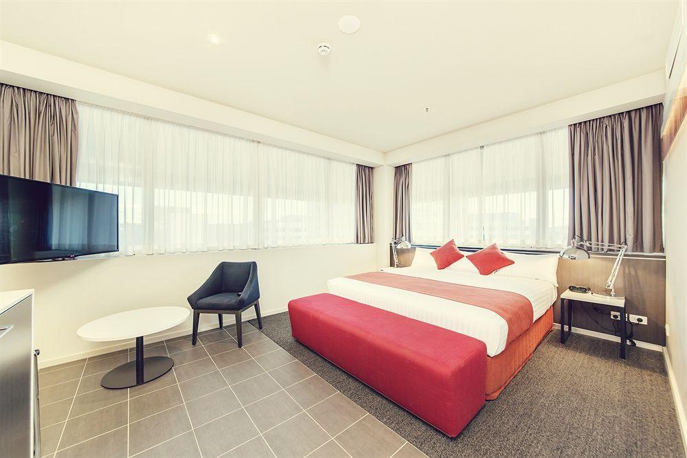 Aparthotel Abode Woden Canberra