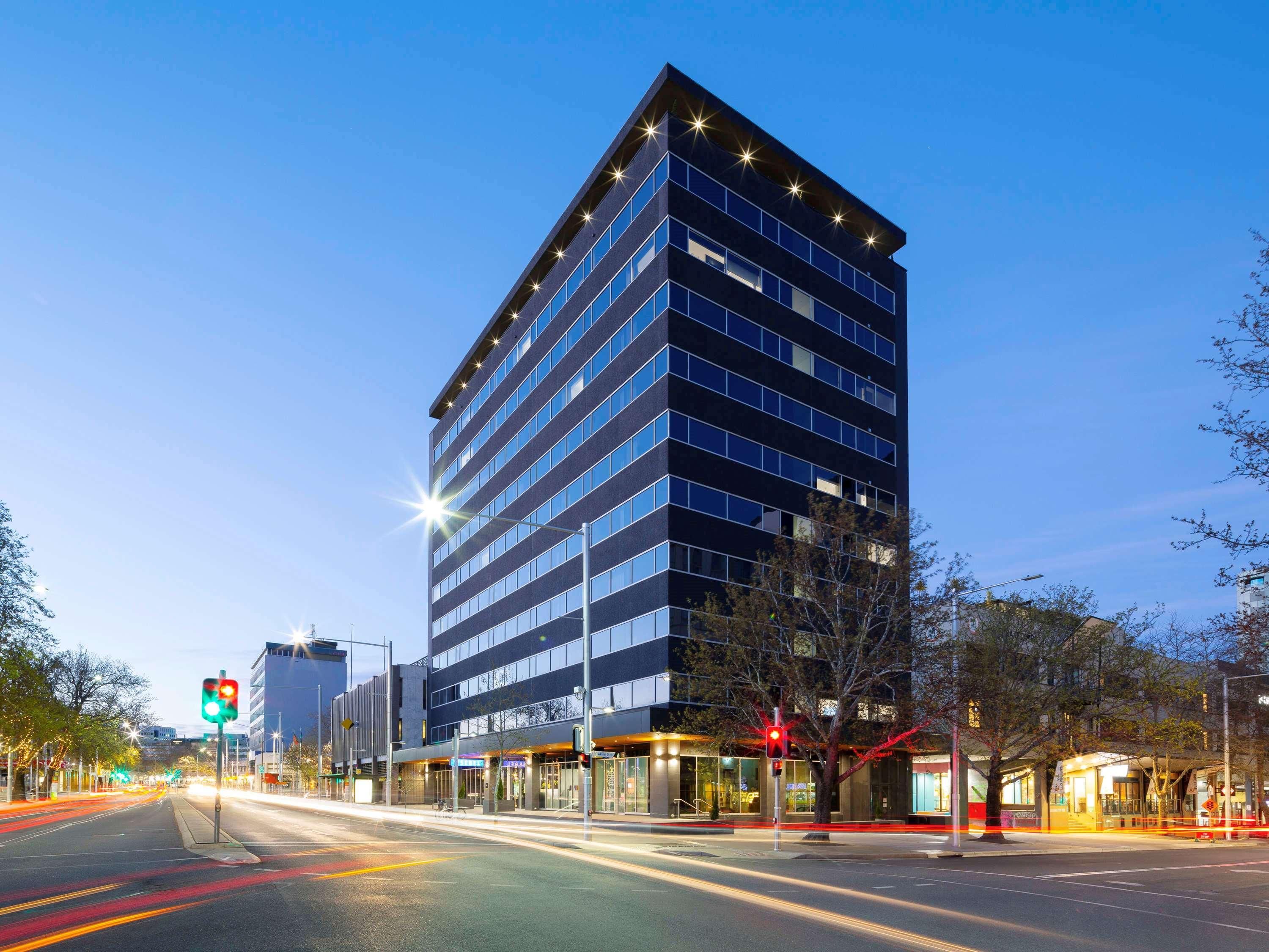 Hotel The Sebel Civic Canberra