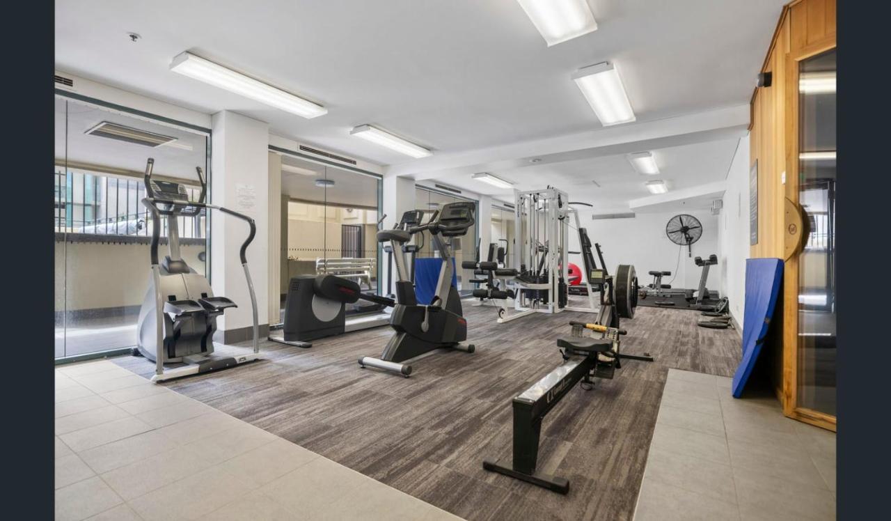 Apartment 2 Bed 2 Bath In Braddon, - Pool, Gym And Free Parking