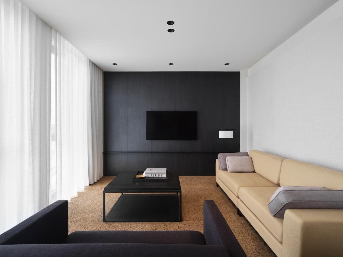 Burbury Aparthotel 4*